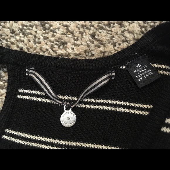 Knitted and Knotted UO B&W Sweater Dress EUC Sz XS - Picture 4 of 8
